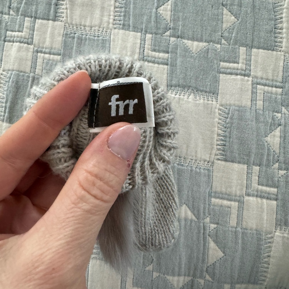 Real Rabbit Fur Grey Fingerless Gloves - New! - Picture 7 of 7